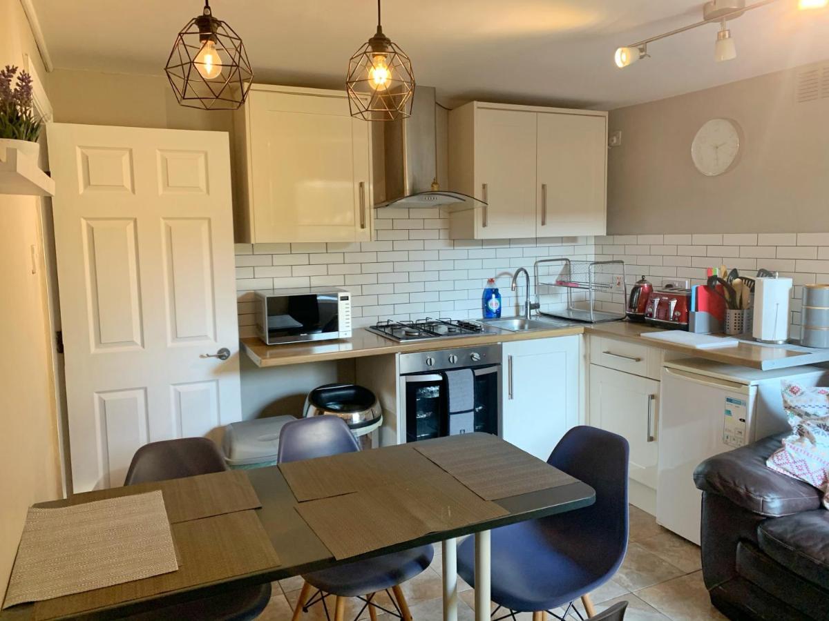Central City Garden Apartment Кардиф Екстериор снимка